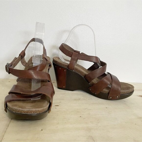 Dansko Size 40 10 Wedge Sandal Comfort Shoe Brown Strappy - Picture 1 of 8